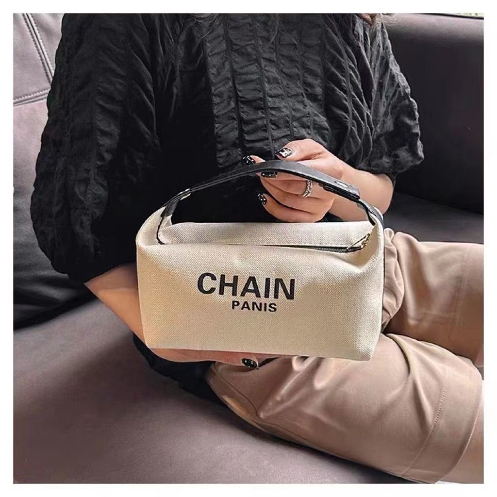 2025 Viral Large Capacity Makeup Bag Women's Portable High end Travel Handbag Toiletries Storage Stylish Trendy Durable Organized Practical