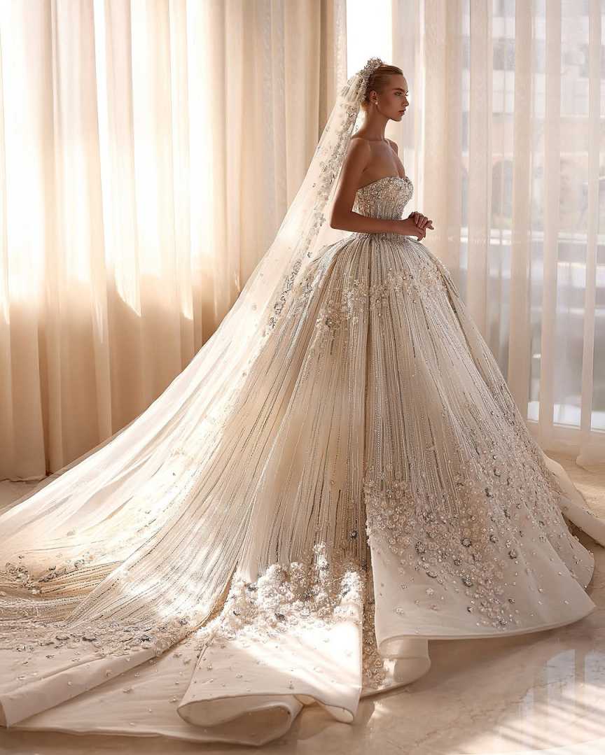 Sexy Strapless Ball Gown Wedding Dress Elegant Floral Appliques Beaded Bridal Dress Sequined Customized vestidos de novia