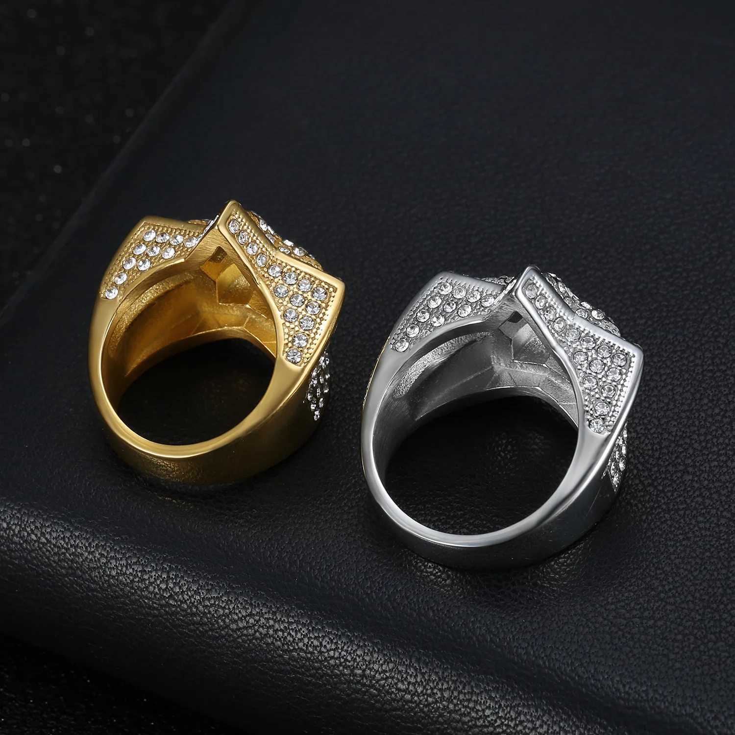 5-pointed Star Rings for Men Black Punk Crusaders Band Rings with Rhinestones for Men Stainless Steel Signet Rings Jewelry y250730