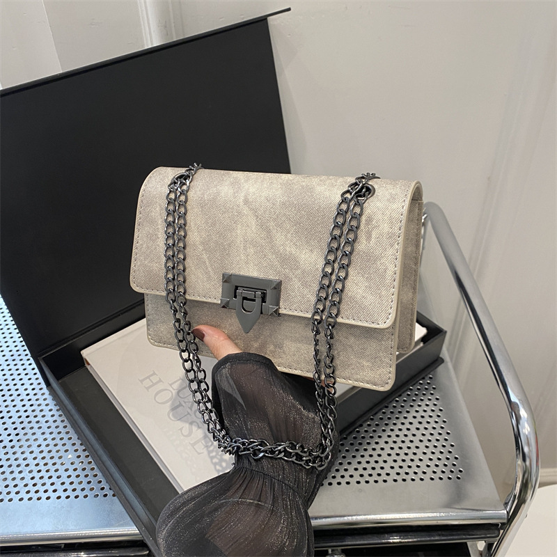 Designer Bag 2025 Summer New Korean Style Chain Bag For Women Luxury Bag Simple Personality Ins Single Shoulder Crossbody Bag Trendy Fashionable Small