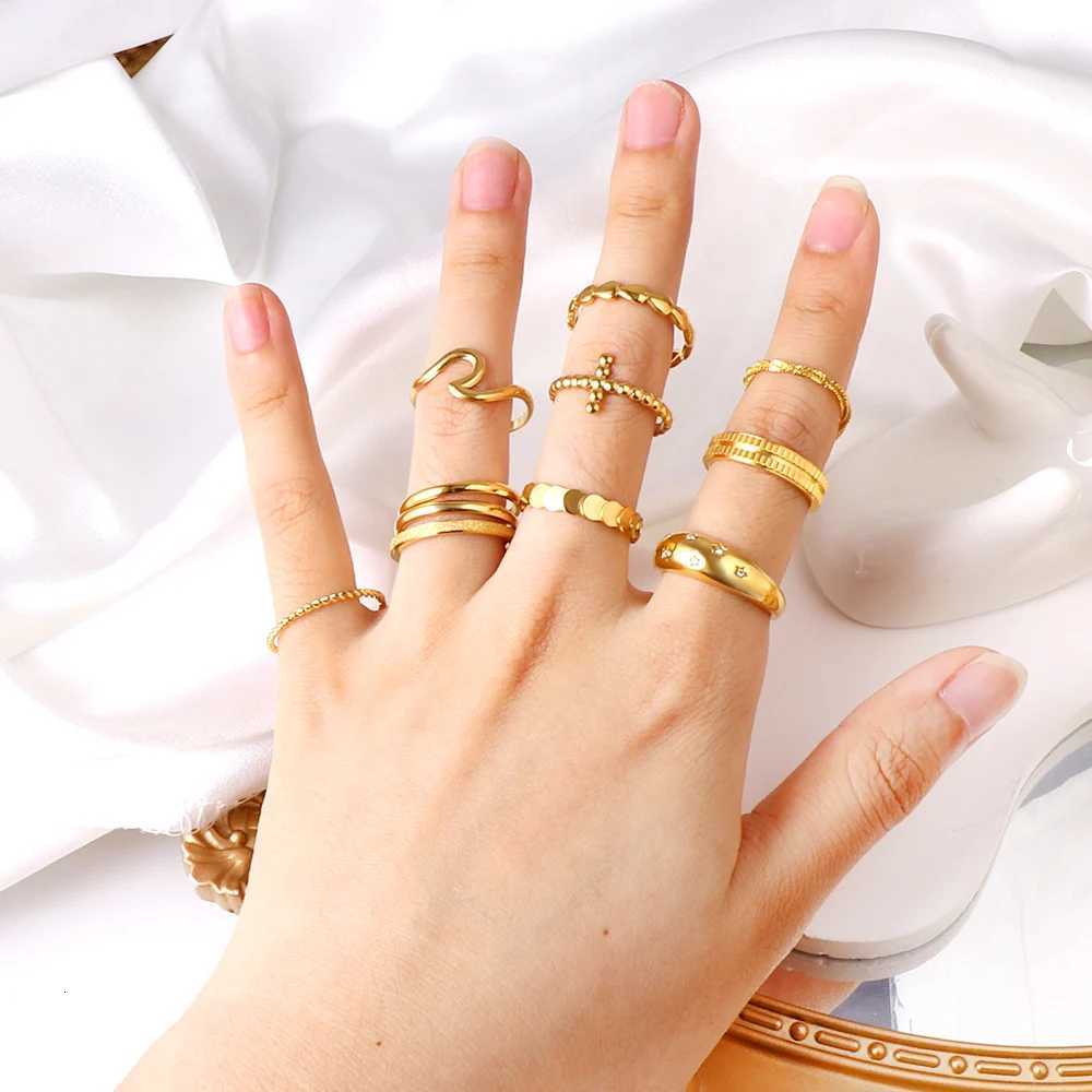 LUXUSTEEL Stainless Steel Women Rings Simple Twist Rope Coin Heart Round Texture Waterproof Finger Bands Ring Wedding Jewelry y250730