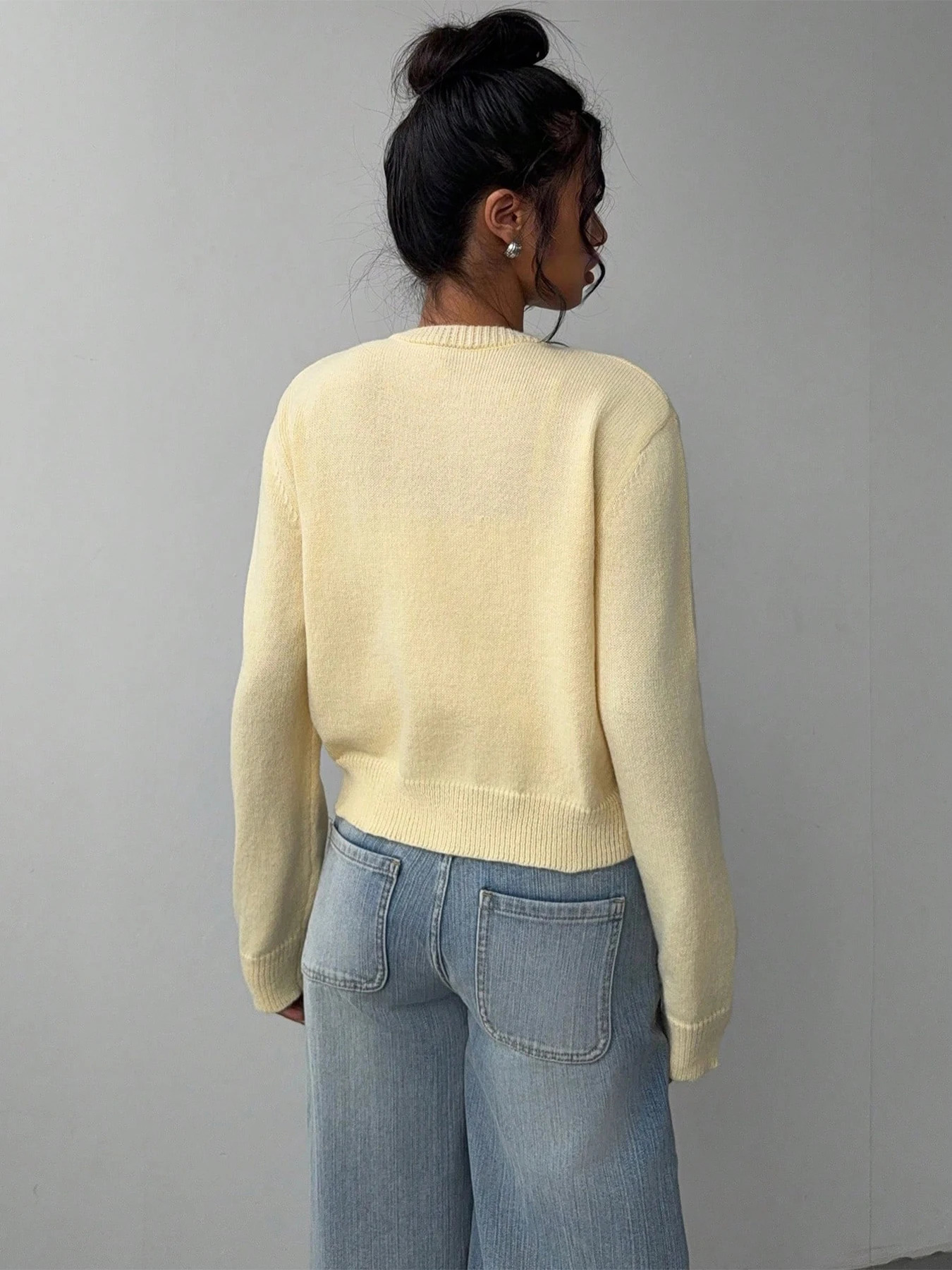Autumn and winter simple plain color long sleeved cardigan knitted sweater 250730