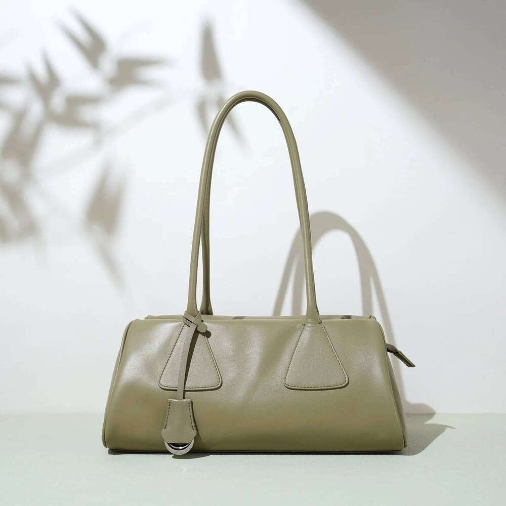 Genuine Women's Handbag 2025 New Niche Design Triangle Pillow Free Initials French Simple Top Leather Shoulder Bag