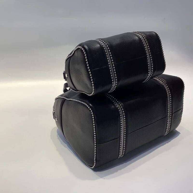 Luxury Designer Niche Ladies Handheld Bucket Bag with Casual and Versatile Leather One Shoulder Crossbody Pillow