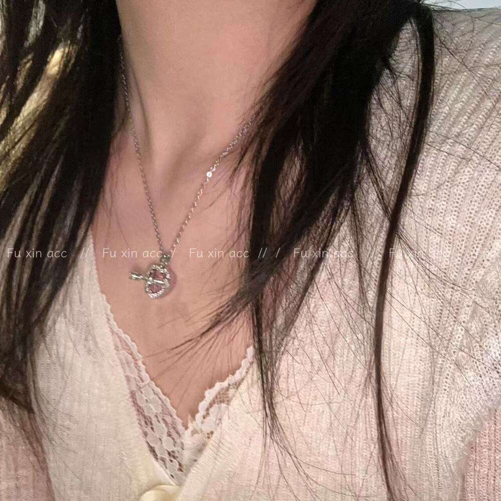 Sweet Style Heart Pendant Necklace for Women, Light Niche Fashion Collarbone Chain with Zircon, Pure Desire Accessories 793