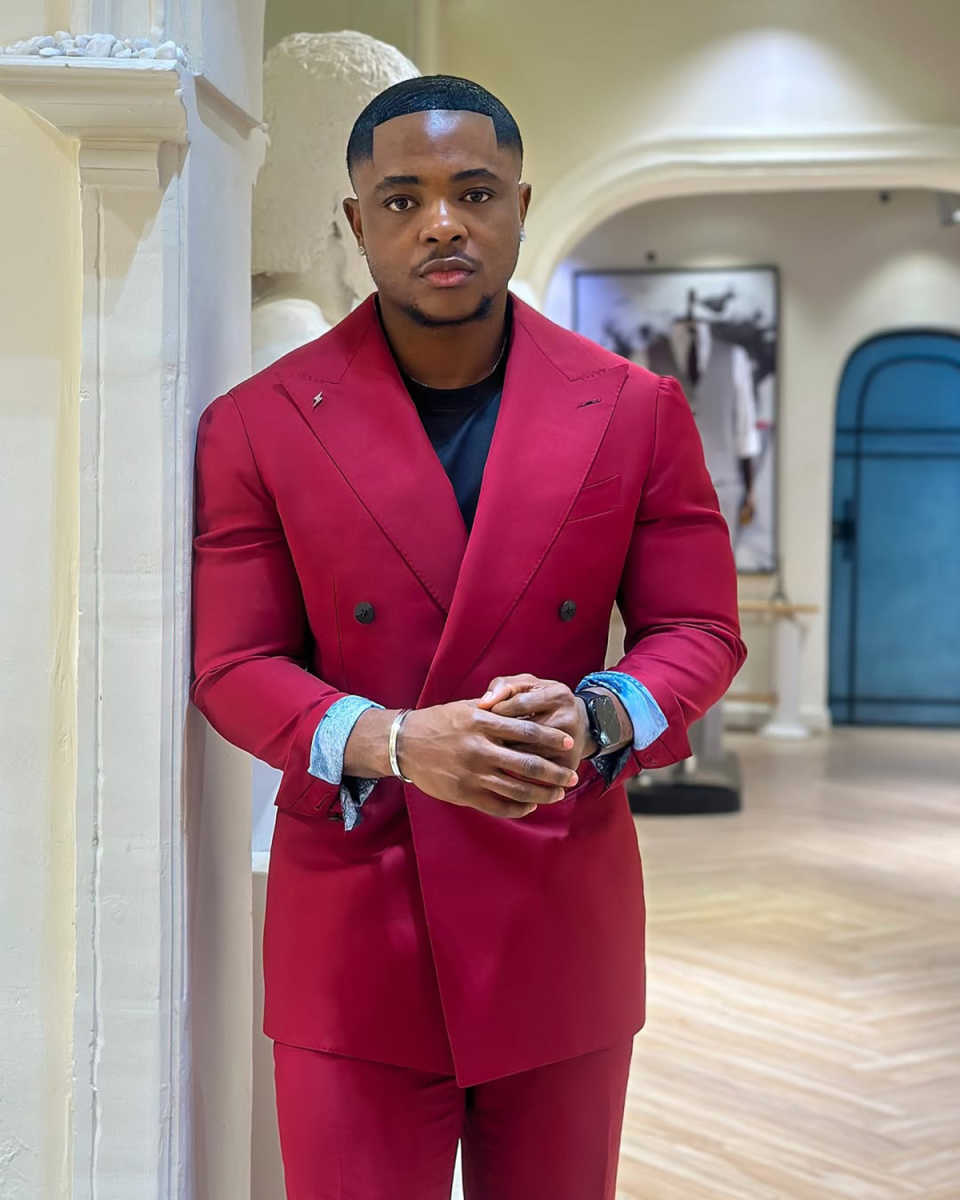 Formal Red Mens Tuxedos Peaked Lapel Double Breasted 2 Pieces Groom Dinner Party Male Prom Blazers Customized Coustome Homme