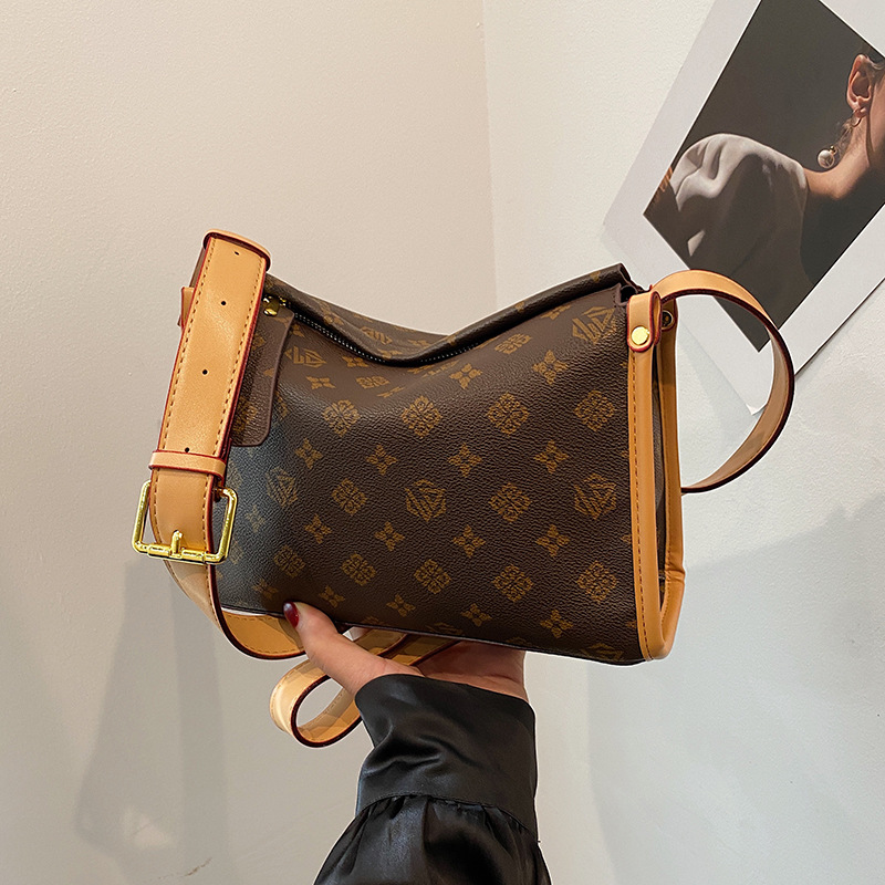 free shipping designer bag daily outfit fashion versatile printing cortex brown casual and comfortable crossbody one-shoulder bags for woman