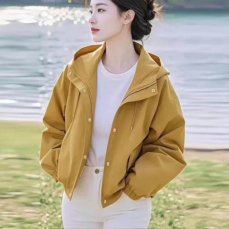 Khaki Spring Autumn Item Beautiful Casual Niche Loose Yellow Hooded Short Jacket For Women Outcoat With Lining 250728