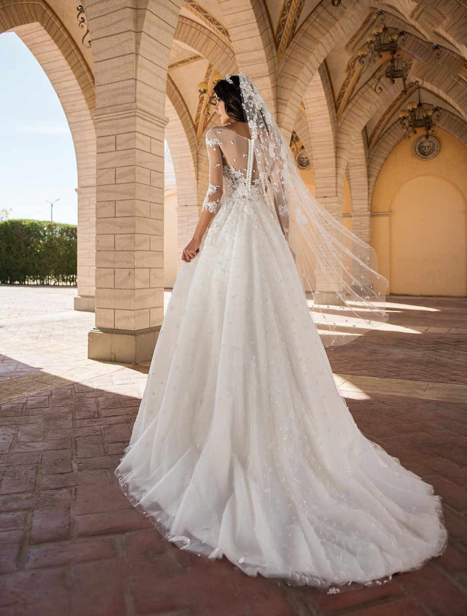 Luxury Appliques Wedding Veil 3D Flowers Two Layer Veils Elegant Fingertip Length Customized Bridal Veils Wedding Accessories