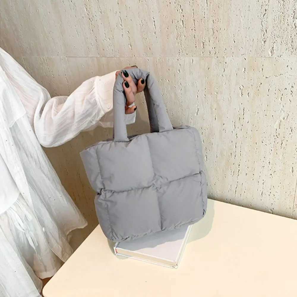 Simple Nylon Space Cotton Handbag Padded Large Capacity Cloud Tote Bag Handle Solid Color Puffy Shoulder Bag s Y250730