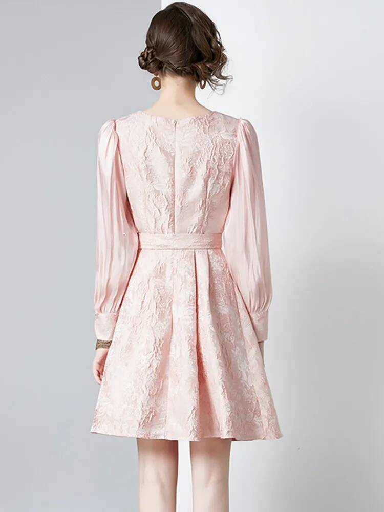 High End Light New Autumn Tmperament Jacquard Dress Women's Fashion O-Neck Long Sleeve Lace Up Dresses dongdumaoyi