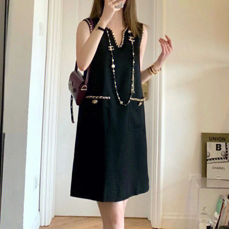 Summer Heavy-duty Metal Chain Woven Short V-neck Sleeveless Tank Elegant Slimming Dress