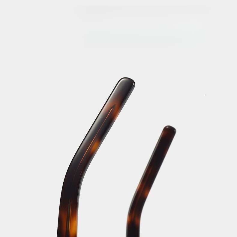 DHcollections Retro Cat-Eye Sunglasses for Women UV385 Protection, Fashion Acetate Frame, Non-Polarized Classic Shades for Driving & Outings