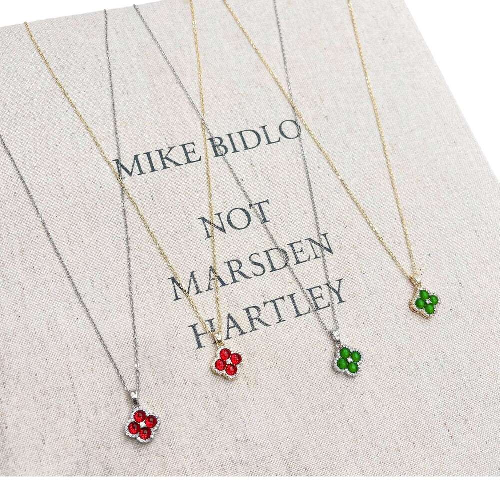 Emerald Lucky Four-Leaf Flower for Women Fashionable High-End Simple Versatile Elegant Luxurious Necklace 0e1