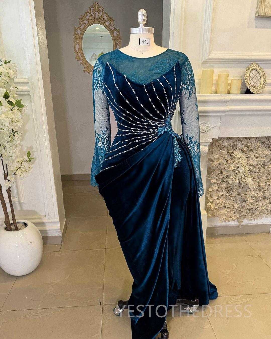 2025 Plus Size Velvet Evening Dresses For Black Women Prom Formal Gowns Sheer Neck Long Sleeves Beaded Lace Pleated Birthday Dress Second Reception Go