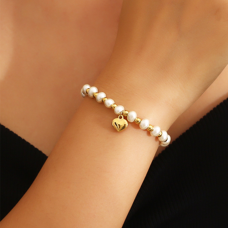 Korean Version Creative Fashion Sweet Niche Design Personality Designer bracelet Heart Pearl Bracelet Madam Casual Women's Titanium Steel Jewelry