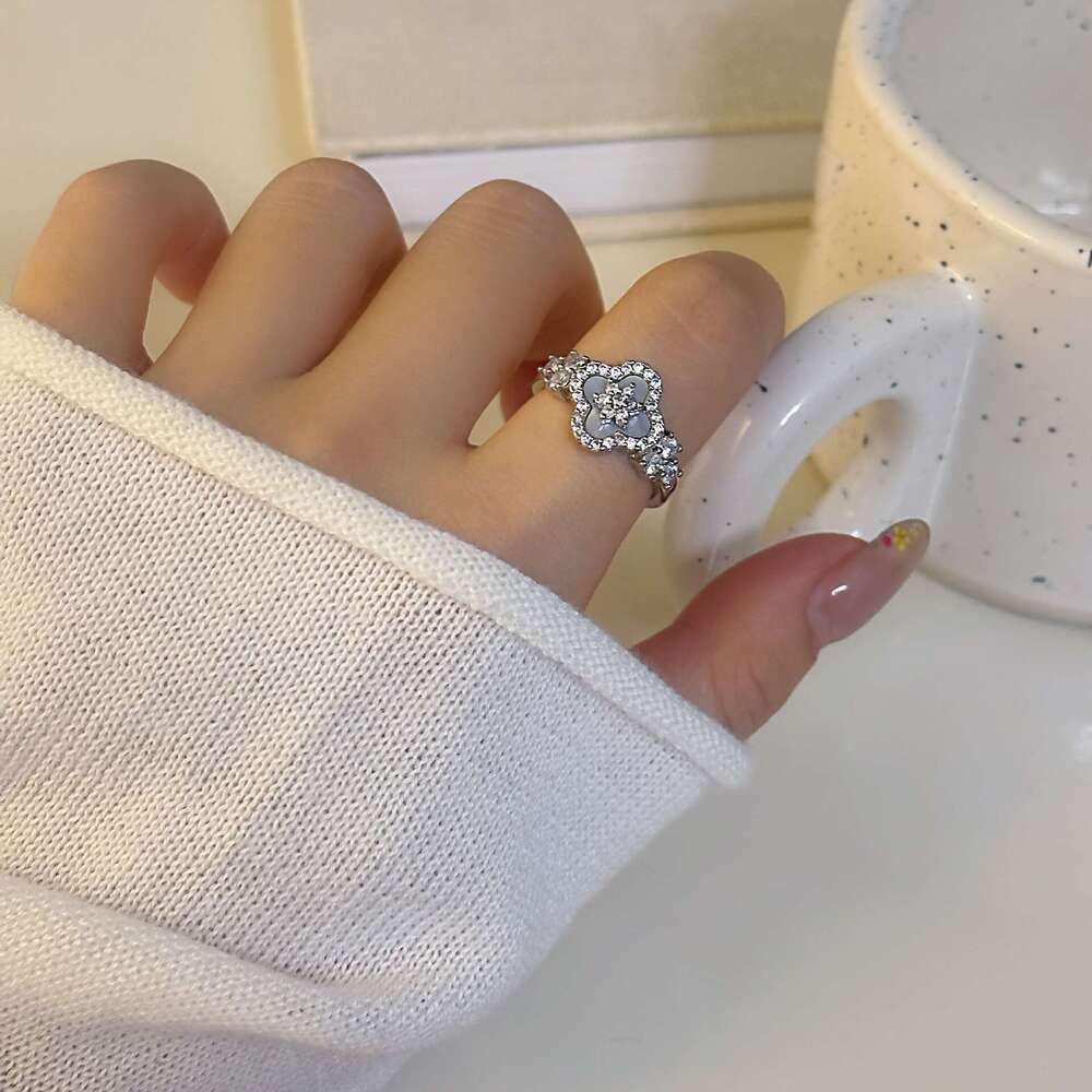 Palace Style Natural Pink Mother-of-Pearl Clover Open French High-End Super Fairy Design Four-Leaf Flower Women's Ring 6ca