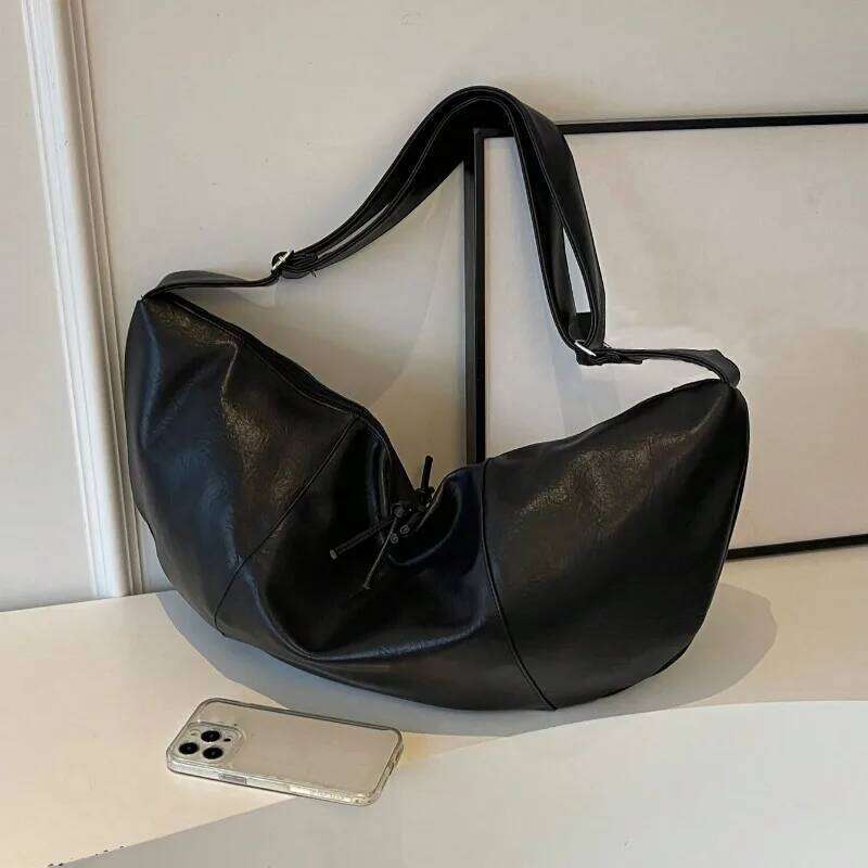 Stylish Dumpling Shaped PU Crossbody Bag Men, Suitable for Casual Outings and Large Capacity Needs