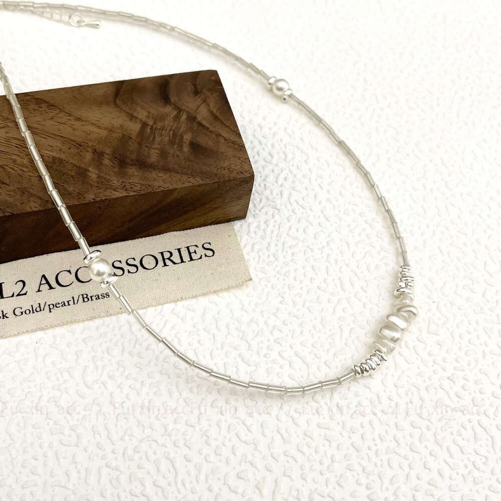 Girlish Irregular Pearl Fragment Sier Necklace for Women, Light Niche Design, Elegant Simple High-end Clavicle Chain 9a5