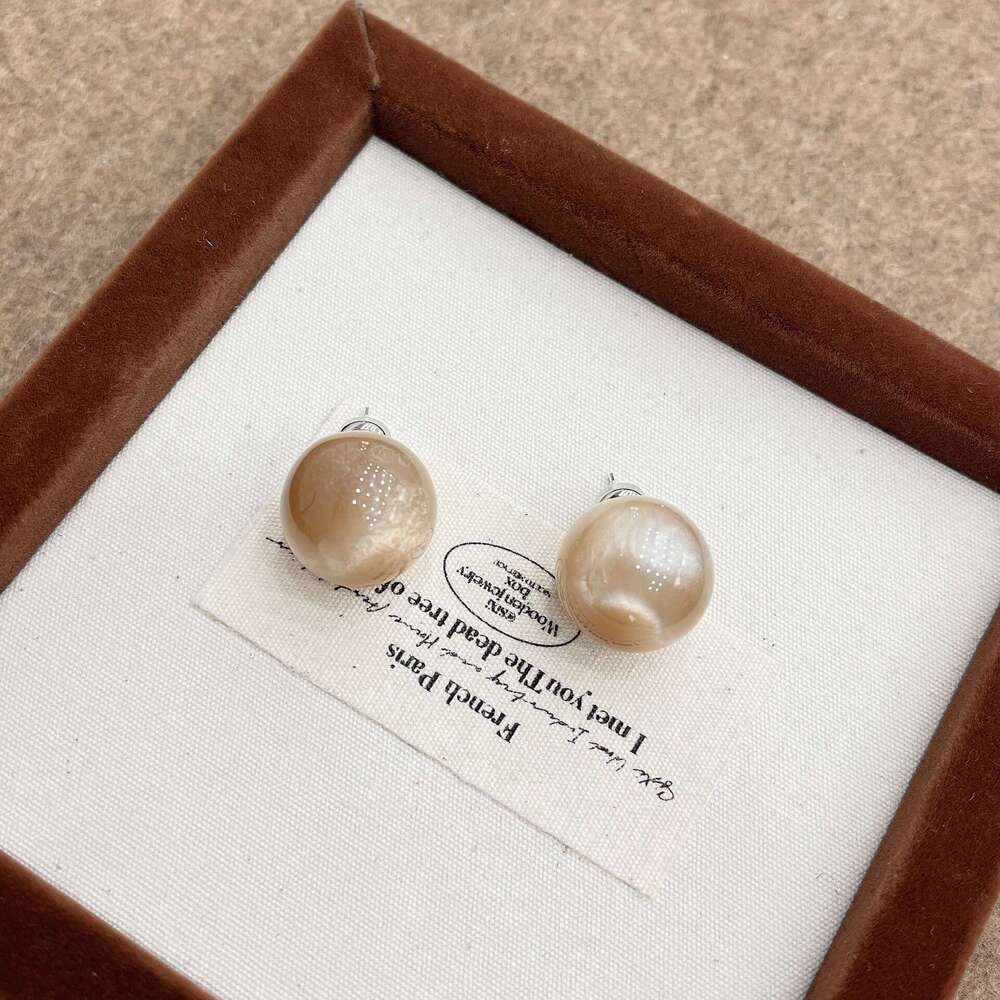 Heart-shaped Gradient Earrings for Women, Niche Versatile Commuting Earrings, Fashionable Elegant Ear Accessories, Autumn and Winter High-end Feel bcc