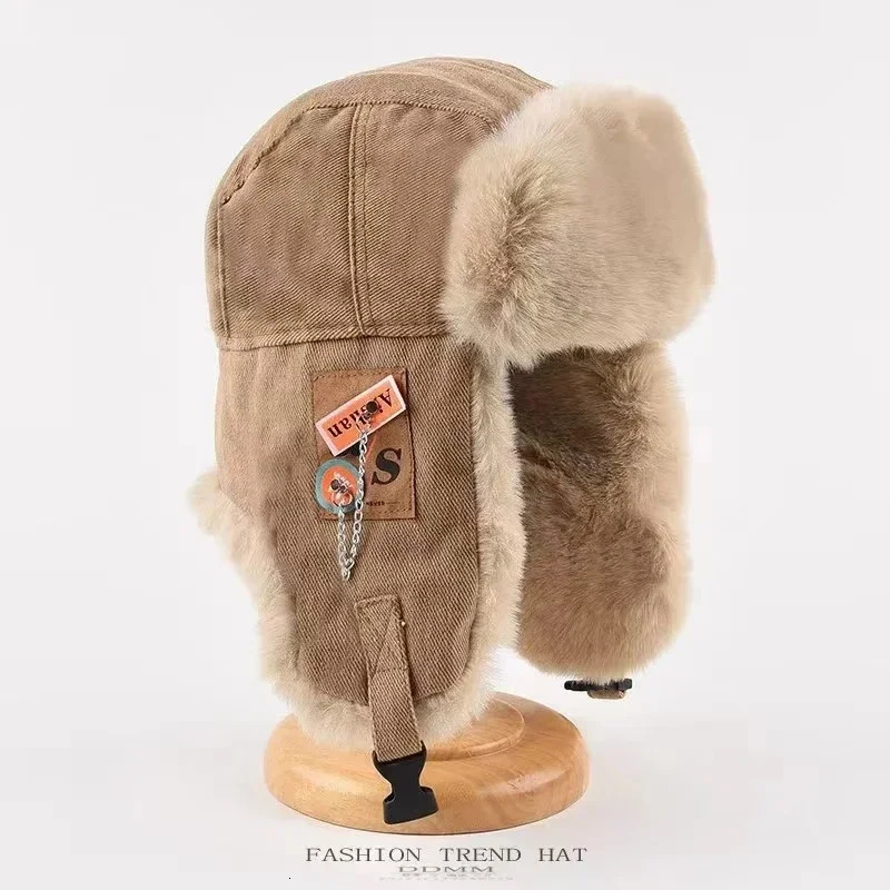 Winter Outdoor Men Russian Pilot Hat Womens Fashion Bomber Hat with Labeling Letter Cotton Faux Fur Soft Warm Trapper 250724