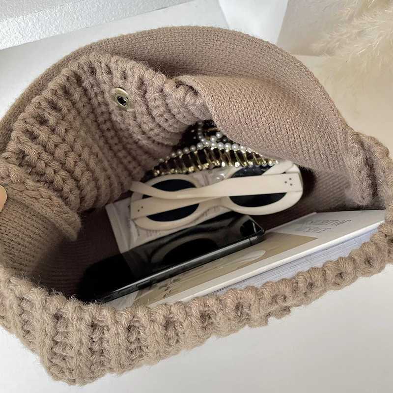 FAshion Crochet Handbag Soft Slouchy Hobo Bag Korean Style Vintage Chic Square Pouch Winter Simple Knitted Warmer Handbag Y250730
