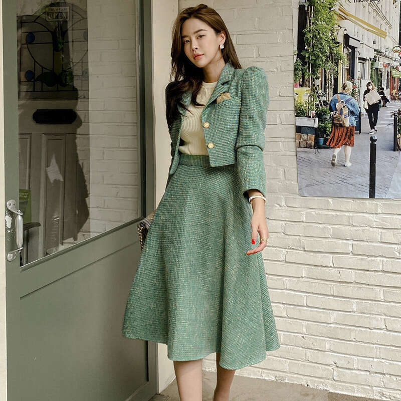 2025 Spring Socialite Women's Fashion Elegant Small Blazer + Fashionable Waist-Cinching Midi Skirt Two-Piece Set
