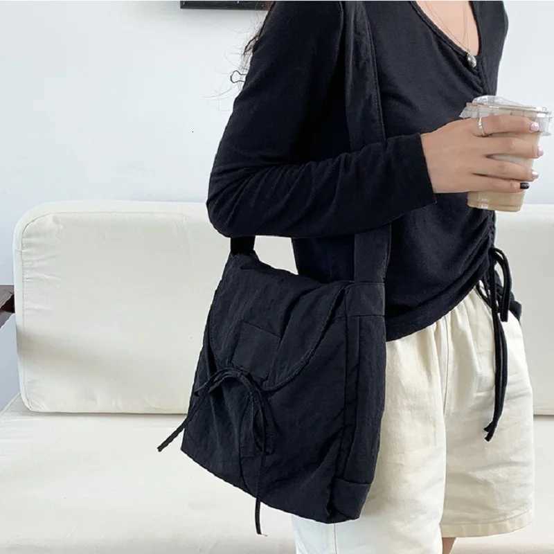 2025 New Fashion Nylon Crossbody Bag Large Capacity Student Commuter Shoulder Bag Summer Simple Solid Color Flap Messenger Bag Y250730