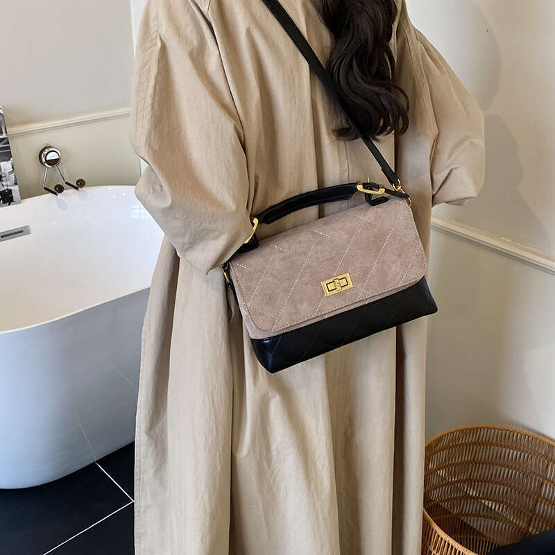 Lingge color blocked flip top handbag with faux leather velvet and PU leather feel, single shoulder crossbody bag, fashionable and versatile commuting