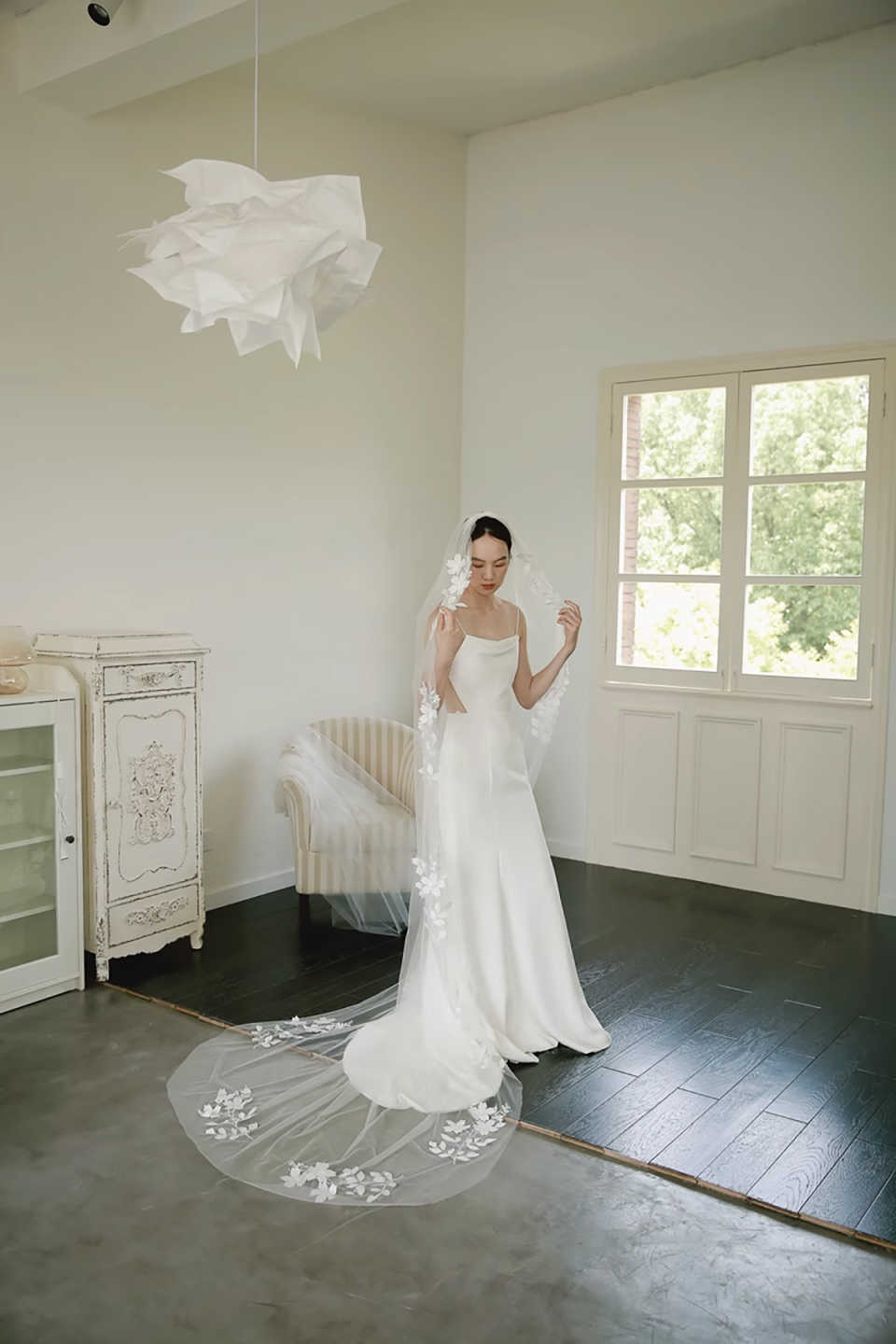 Wedding Veils Applique Edge Long Cathedral One Layer Bridal Veil With Comb For Bridal Wedding Accessories