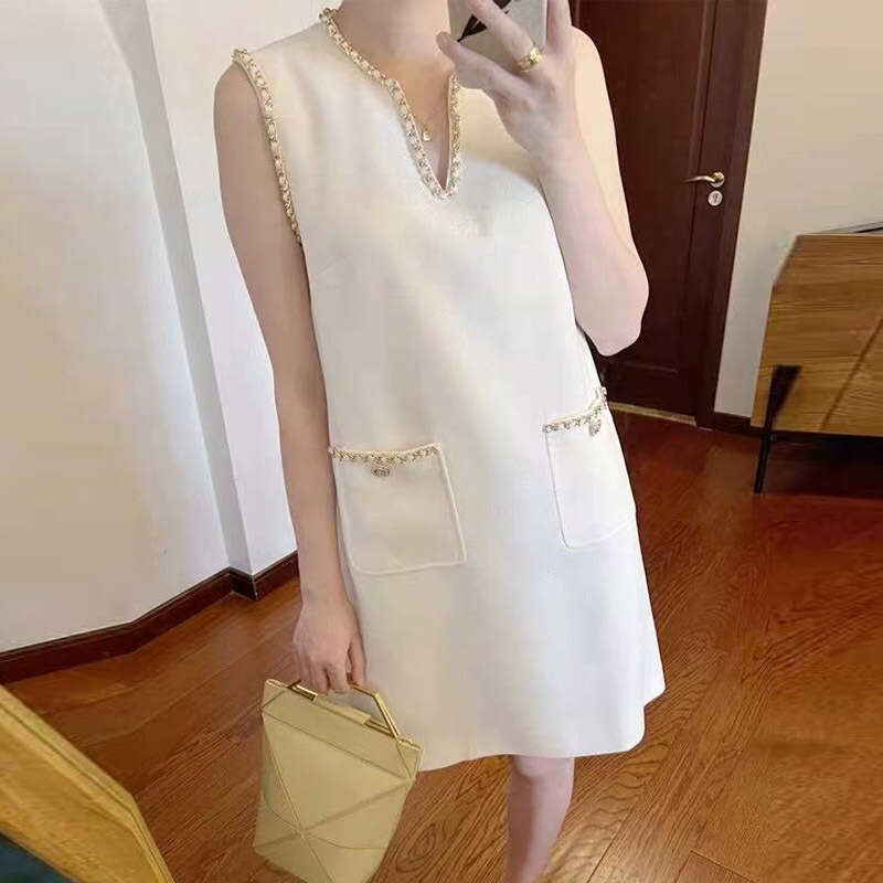 Summer Heavy-duty Metal Chain Woven Short V-neck Sleeveless Tank Elegant Slimming Dress