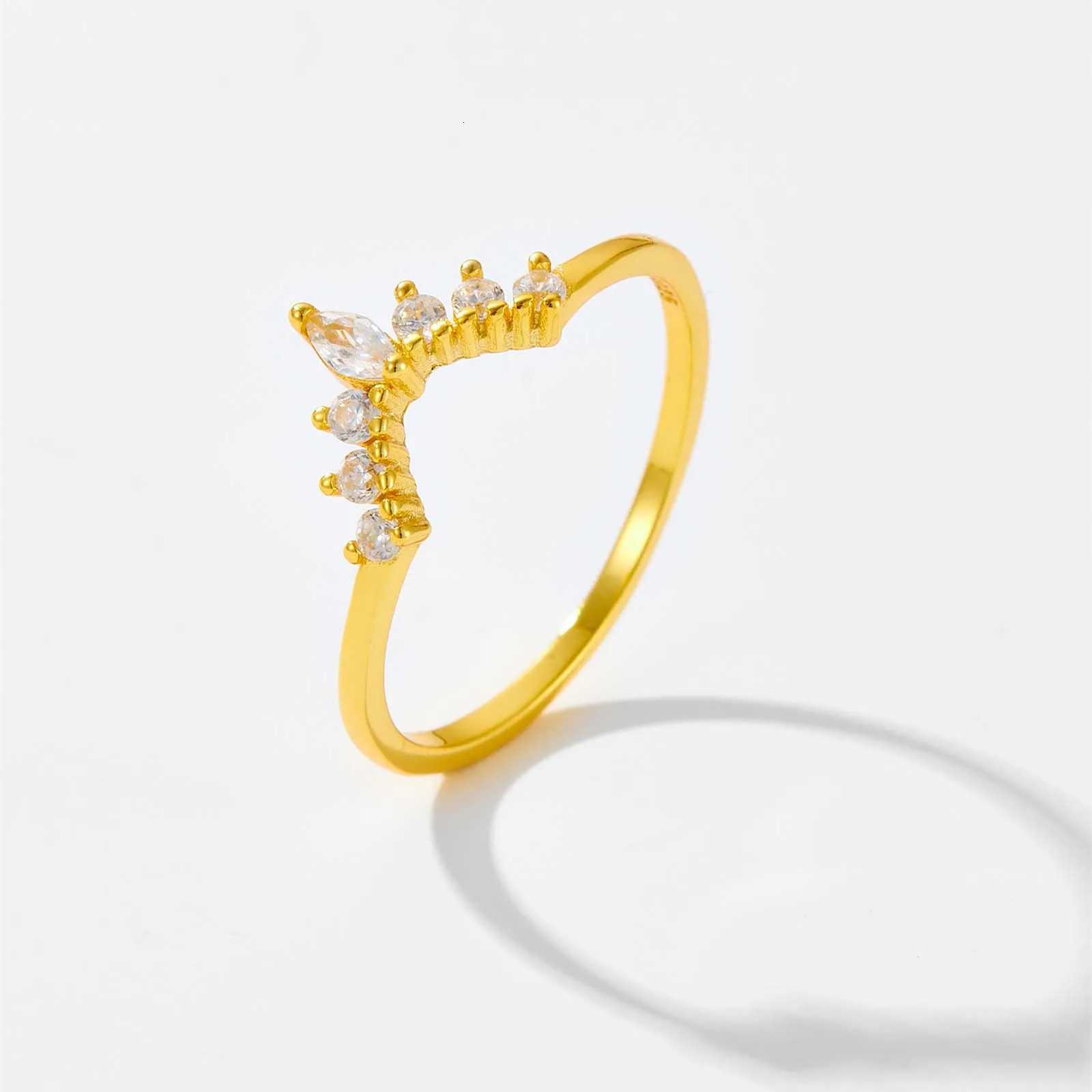 2023 Queen CZ V Markulse Sterling Silver Solid Ring Geometric Luxury Women Ring Rock Punk Fine Jewelry y250730
