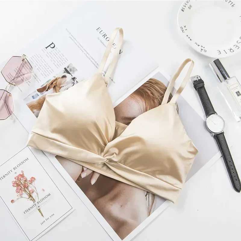 Summer Women Underwear Wirefree Satin Bra Full Cap Bras for Women Hollow Padded Bra Top Lingerie Underwear Z250730