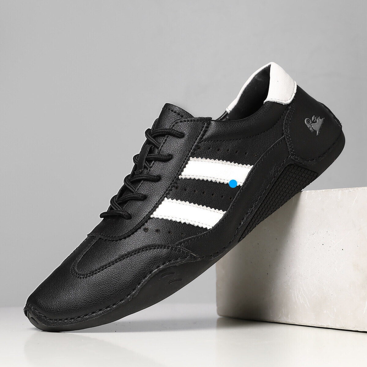 Classic Style Unisex Low-top Couple Casual Shoes Fashion Sneakers Hot-selling Model