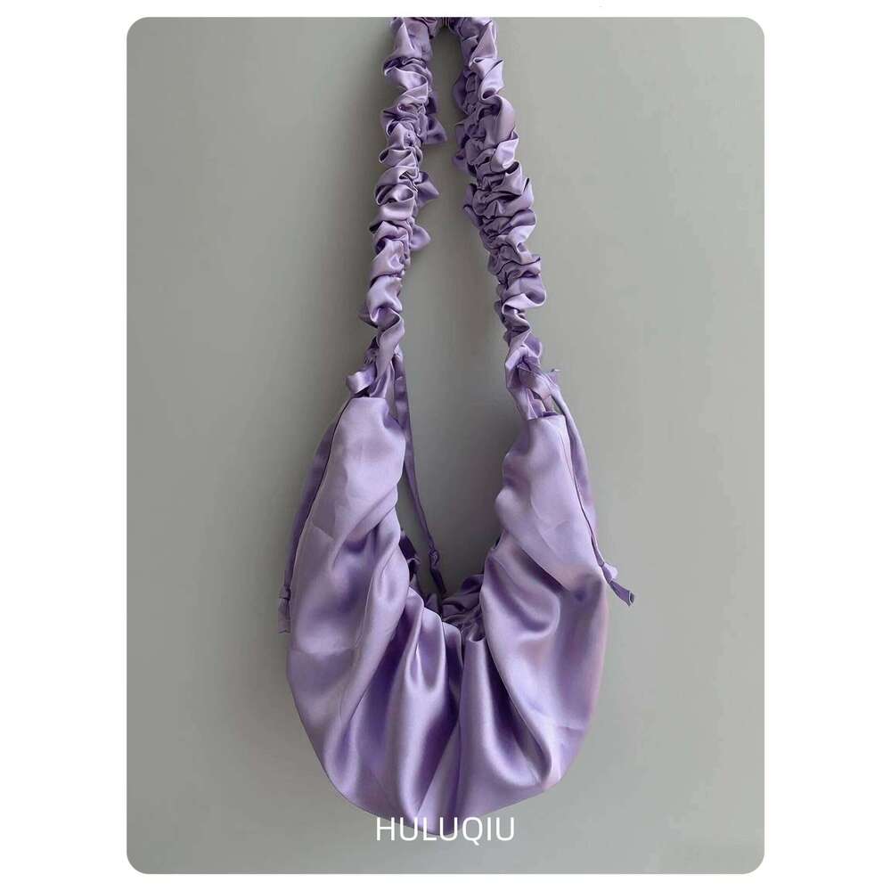 Designer Bag Luxury Bag Chic Silk Fabric Women's Shoulder Bag with Adjustable Chains Versatile Designer Purse for Shopping Spree