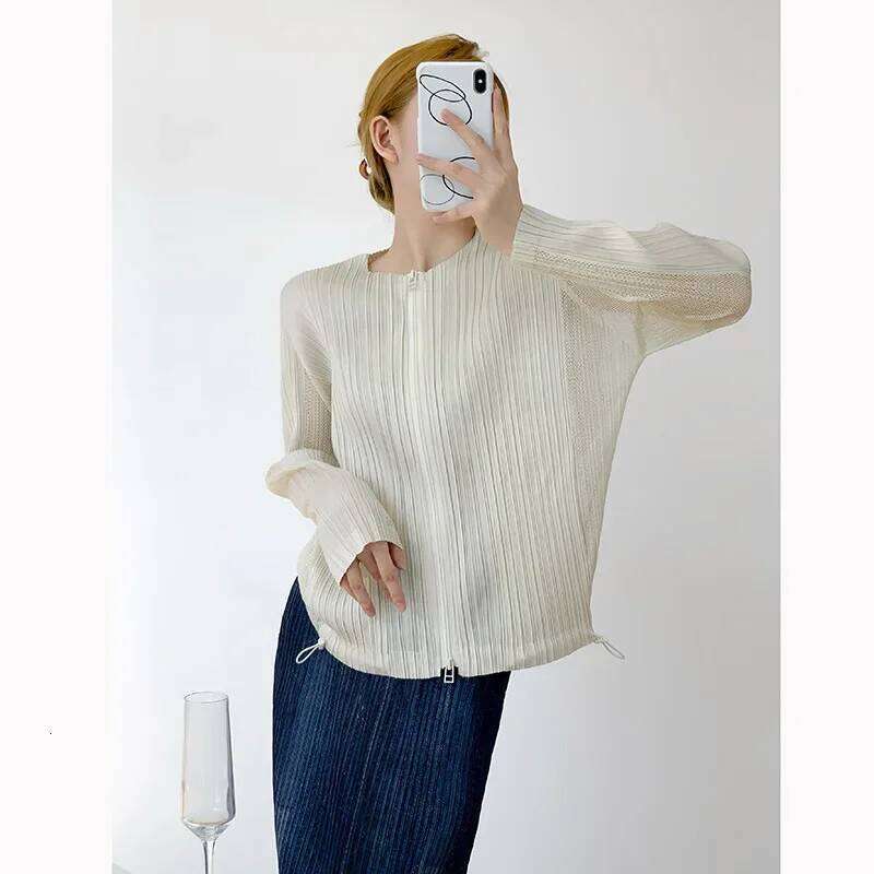 Designer Clothing 2025 Miyake Pleated Round Neck Jacket Sunbrella Women Mesh Splicing Short Zipper Top Fashion Women's Shirt