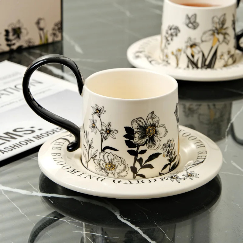 Vintage Floral Luxury Ceramic Coffee Cup Saucer and Spoon Set Capacity Tea Cups Gift Box 250731