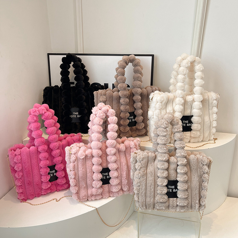 Winter New Handheld Letter Furry 2024 Large Capacity Women's Chain Shoulder Crossbody Tote Plush Bag ddmymoon