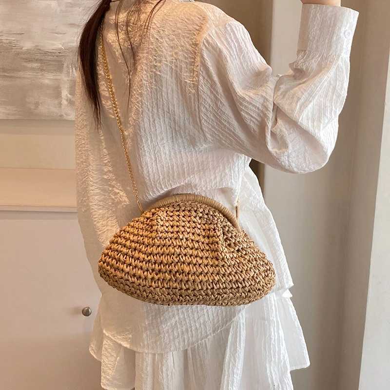 Women Straw Woven Bag Chain Strap Straw Clutch Purse Large Capacity Stylish Crossbody Bag Solid Color for Summer Beach Sac Y250730