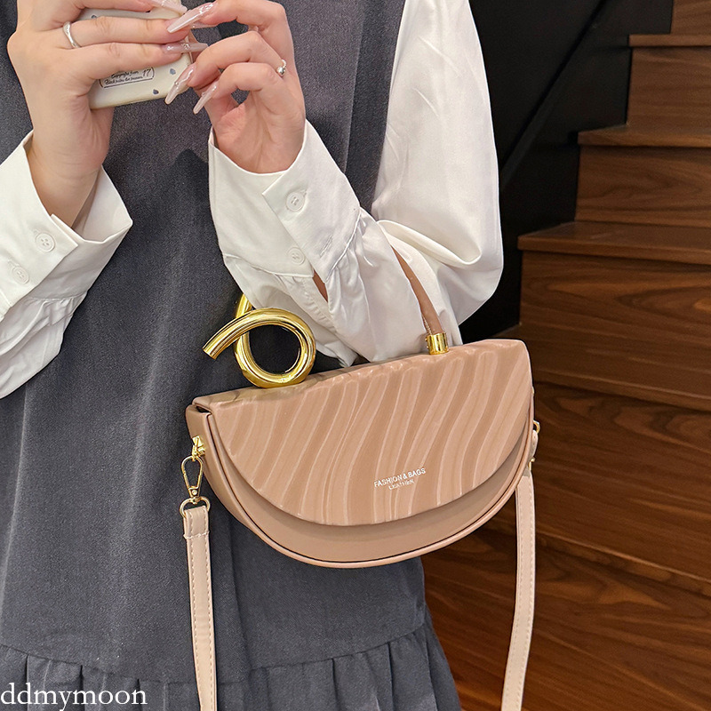 2025 New Half-Round Saddle Fashion Niche Design Crossbody Versatile High-End Feel Women's Box Bag ddmymoon
