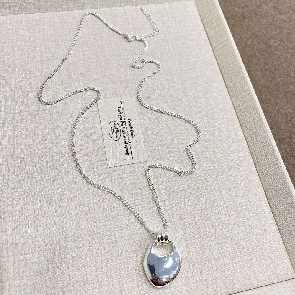 Korean Style Sier Saddle Bag Long Pendant Necklace for Women Autumn Winter Light High-end Sense Hanging Neck Sweater Chain Accessory 52a