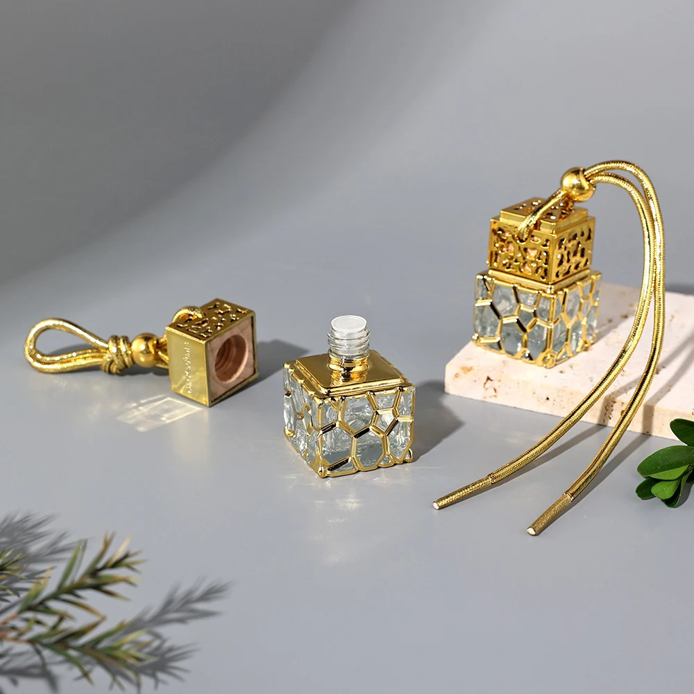 10pcs 10ml Gold Car Essential Oil Diffuser Fragrance Air Freshener Scent Perfume Square Bottle for Ornament Hanging Empty Bottle 250726