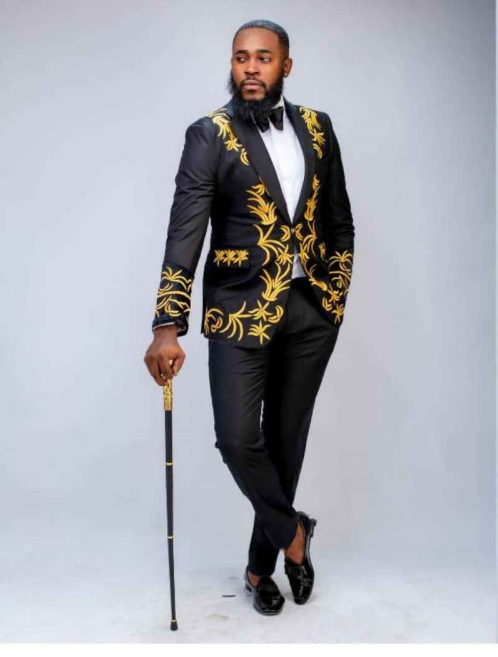 Modern Wedding Men Suits 2 Pcs Jacket Pants Notched Lepal One Button Flap Pocket Appliques Formal Occasions Customized