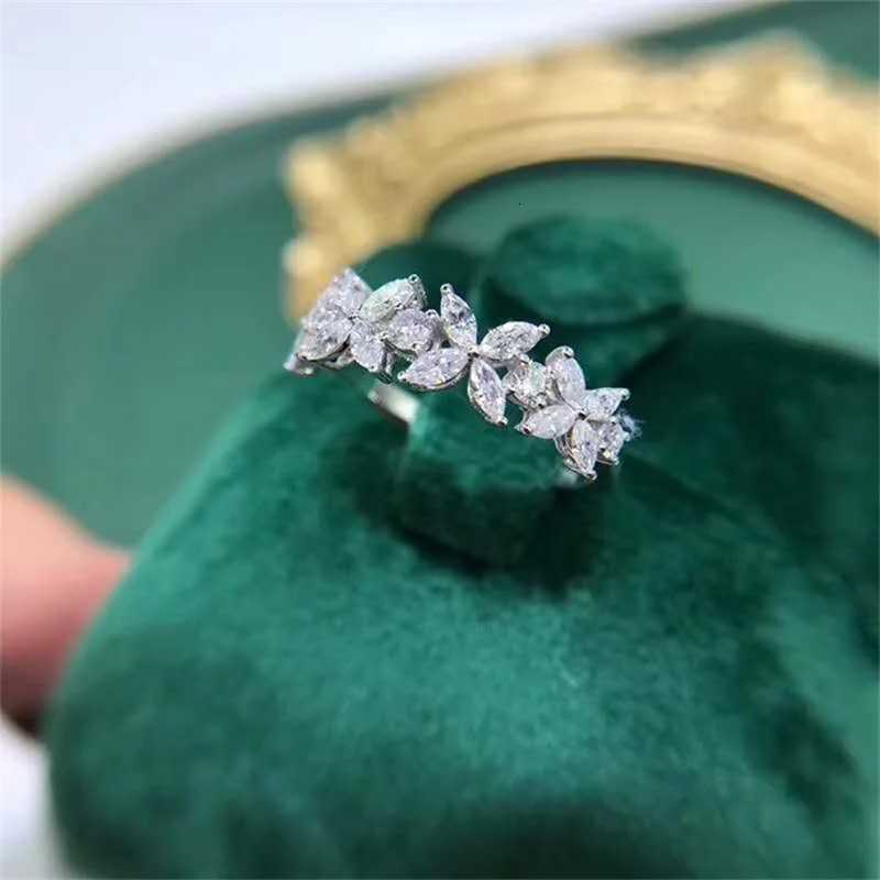 3118 CC White Gold Plated Rings For Women Girl Flower Design Wedding Engagement Fine Accessories Fashion Jewelry y250730