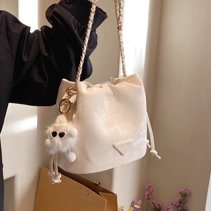 Designer Bag Trendy Niche Drawstring Chain Bag Bucket Bag Luxury Bag Crossbody Bag 2024 New Fashion Versatile Casual Small Bag Tote Bag