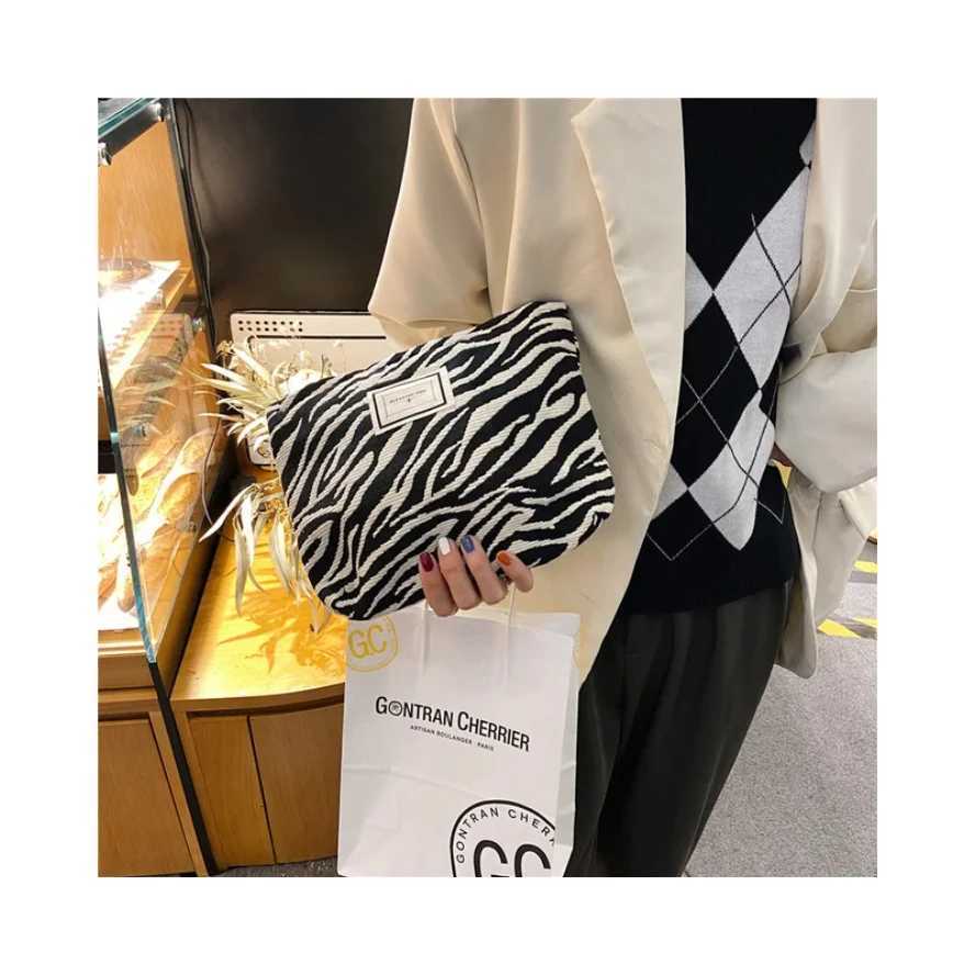 Large Women Leopard Cosmetic Bag Canvas Waterproof Zipper Makeup Bag Travel Washing Makeup Organizer Beauty Case G250729
