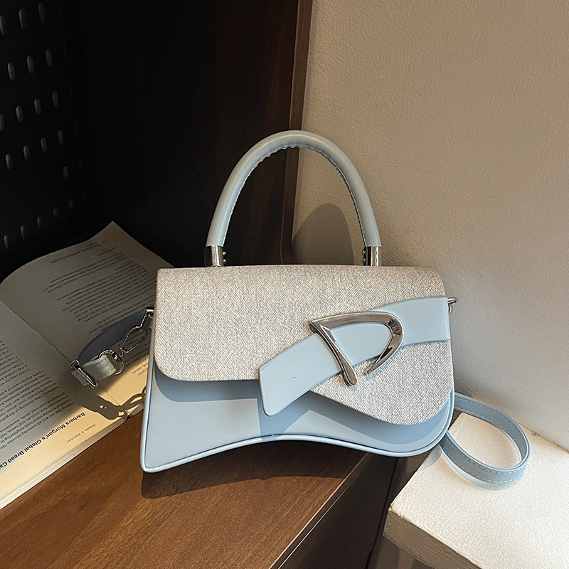 Fashion Light Luxury Box 2025 New Korean Style Trendy Casual Handbag Single Shoulder Crossbody Small Square Bag for Women ddmymoon