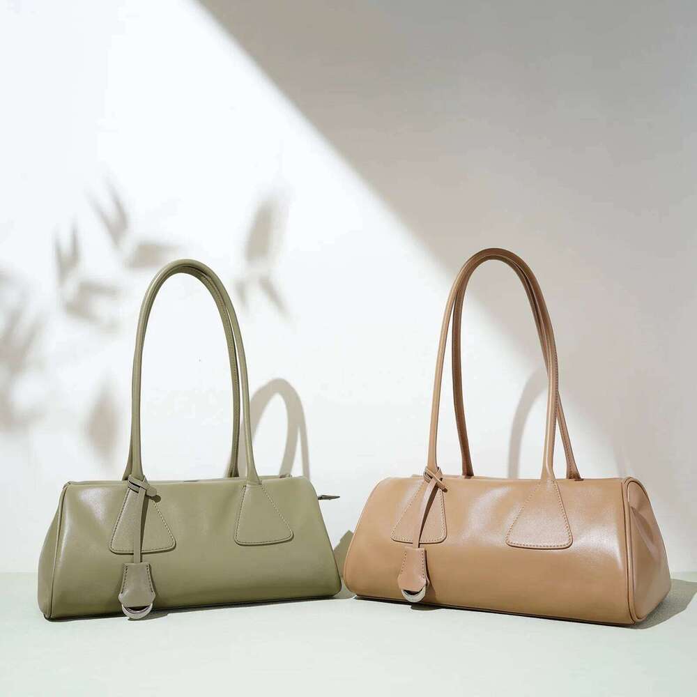 Genuine Women's Handbag 2025 New Niche Design Triangle Pillow Free Initials French Simple Top Leather Shoulder Bag