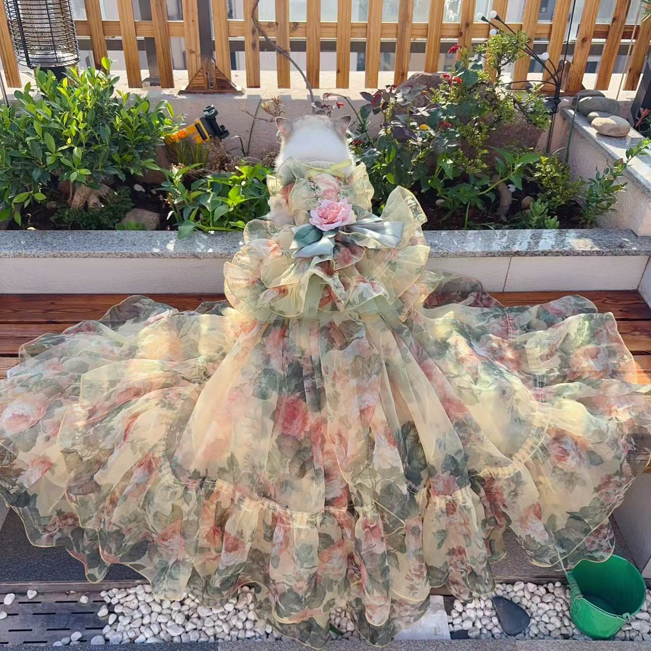 Adorable pet caramel rose heavy-duty flower dress with detachable trailing tail. Original foam pet cat and dog dress.