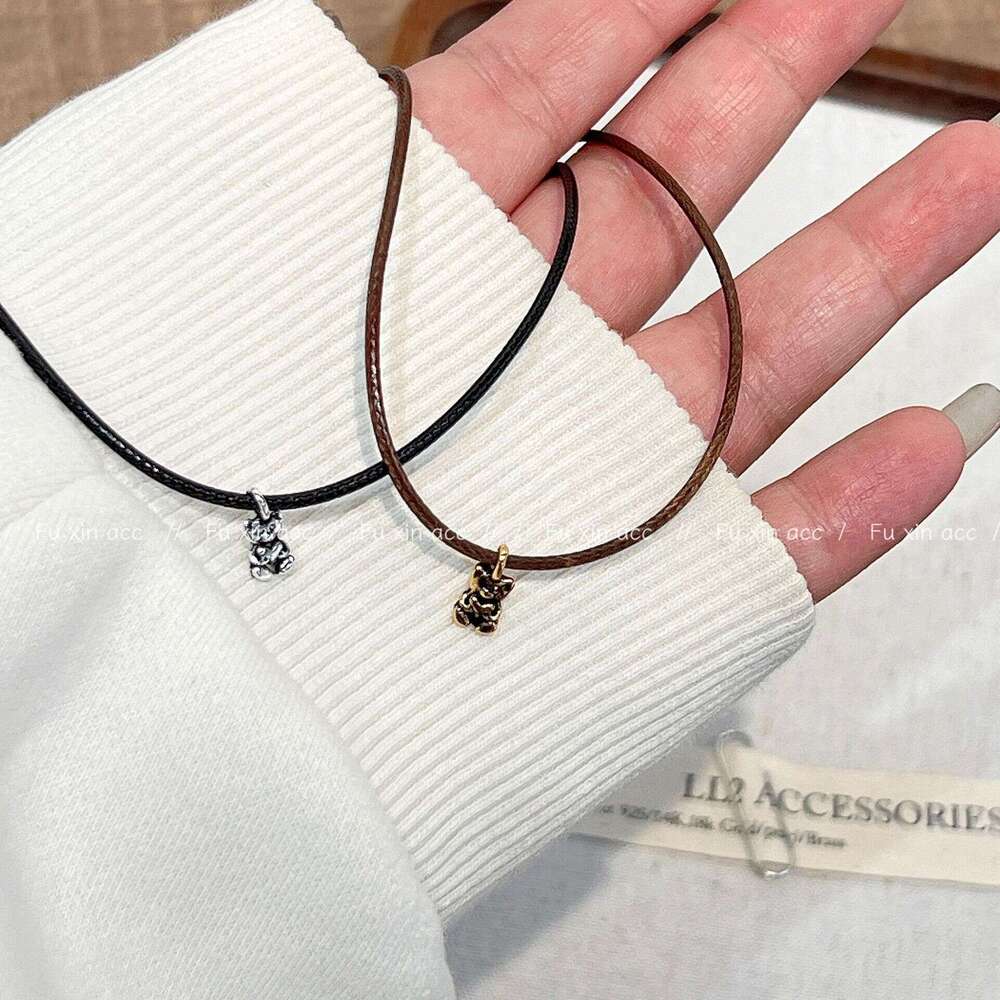 Minimalist Style Black Rope for Women, Light Niche Cute Gold Sier Bear Clavicle Chain, Small and Exquisite Choker Necklace d55